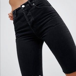 SOLD OUT High rise black bermuda short